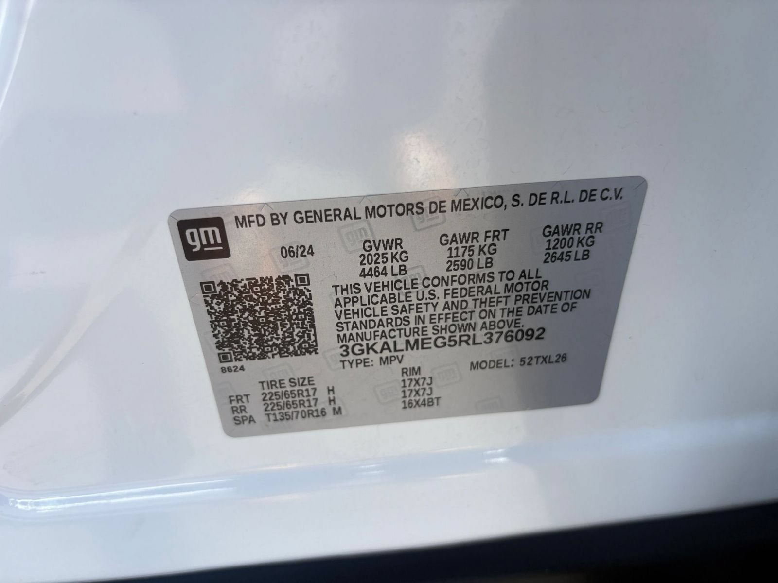 Used 2024 GMC Terrain SLE FWD image 29