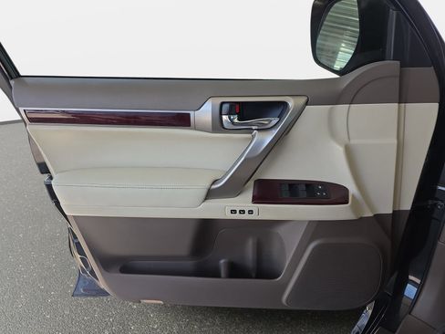 Used 2019 Lexus GX 460 Premium w/ Premium Package AWD/4WD image 25