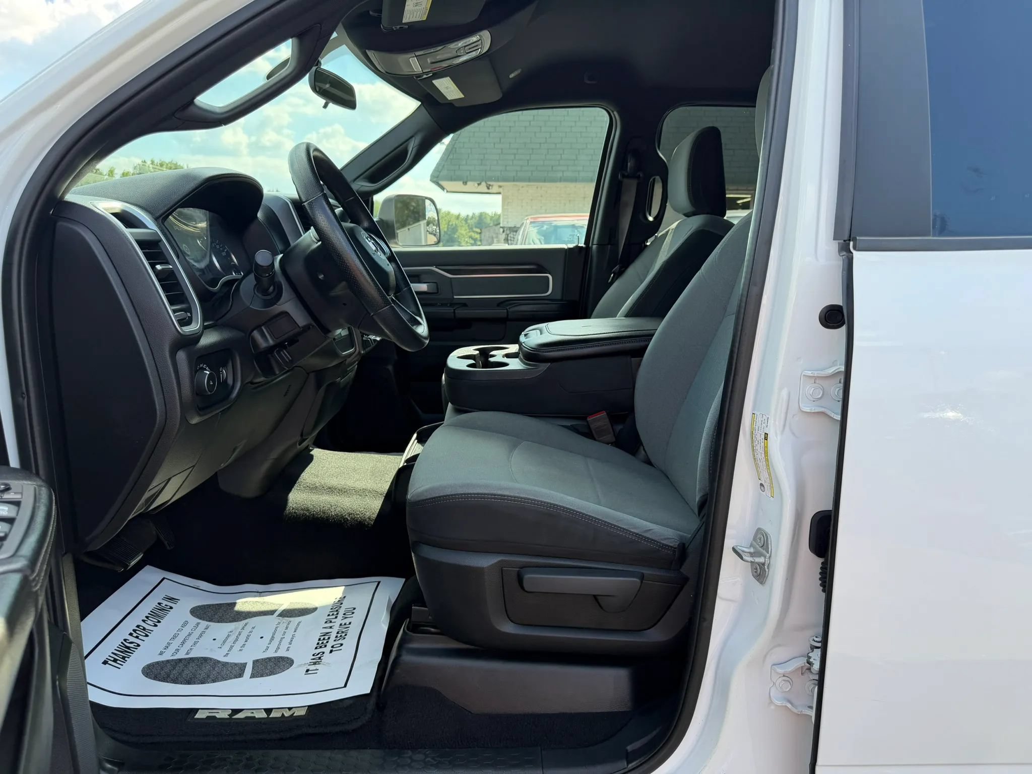 Used 2022 RAM 2500 Big Horn AWD/4WD image 16