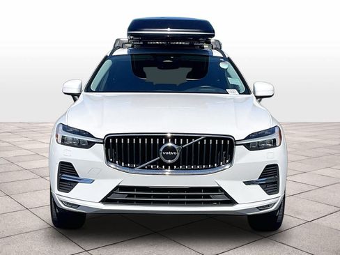Used 2023 Volvo XC60 B5 Core AWD/4WD image 3