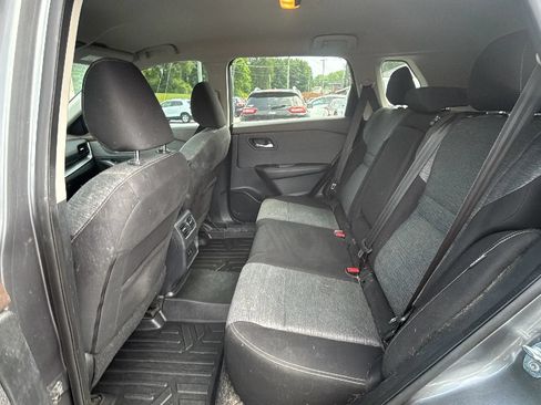 Used 2021 Nissan Rogue SV AWD/4WD image 13
