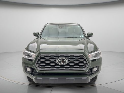Used 2021 Toyota Tacoma TRD Off-Road AWD/4WD image 3