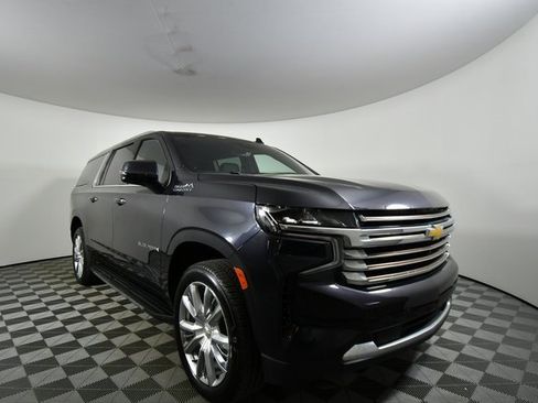 Used 2024 Chevrolet Suburban High Country image 8