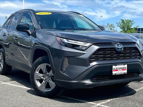 Used 2023 Toyota RAV4 LE image 2