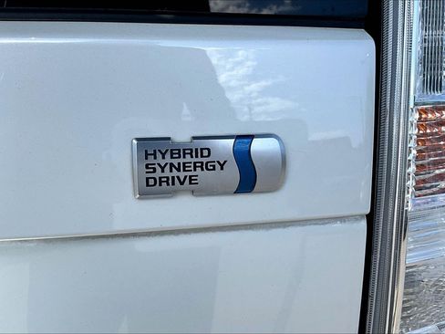 Used 2011 Toyota Prius Four w/ Solar Roof Pkg image 32
