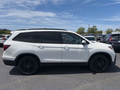 Used 2021 Honda Pilot Black Edition image 8