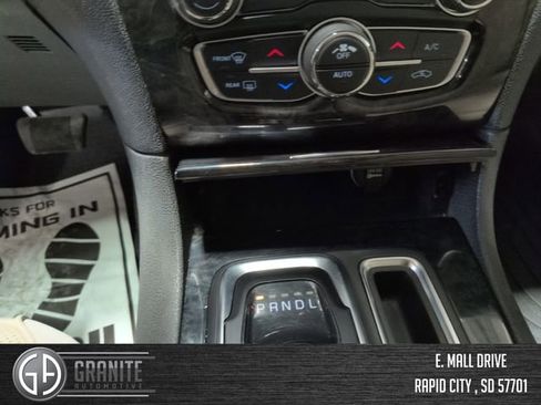 Used 2023 Chrysler 300 Touring L w/ Comfort Group image 30