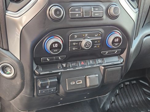 Used 2022 Chevrolet Silverado 3500 LT w/ Convenience Package AWD/4WD image 27