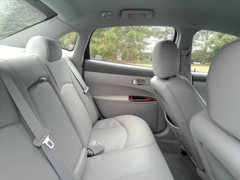 Used 2007 Buick LaCrosse CXL w/ Chromed Appearance Package FWD image 18
