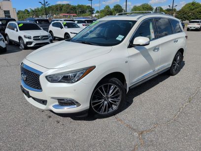 Used 2019 INFINITI QX60 Luxe w/ Sensory Package