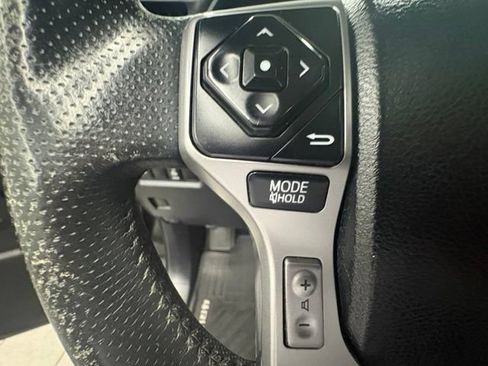 Used 2016 Toyota 4Runner Limited AWD/4WD image 17