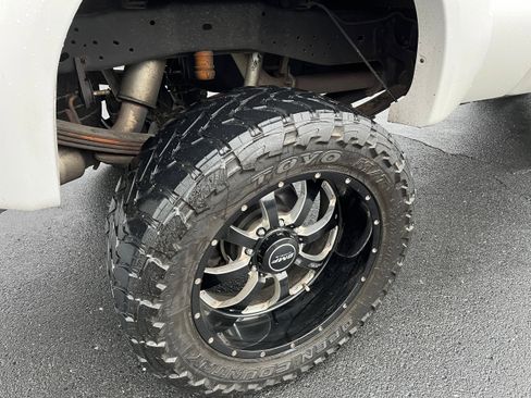 Used 2014 Ford F250 Platinum w/ FX4 Off-Road Package image 18