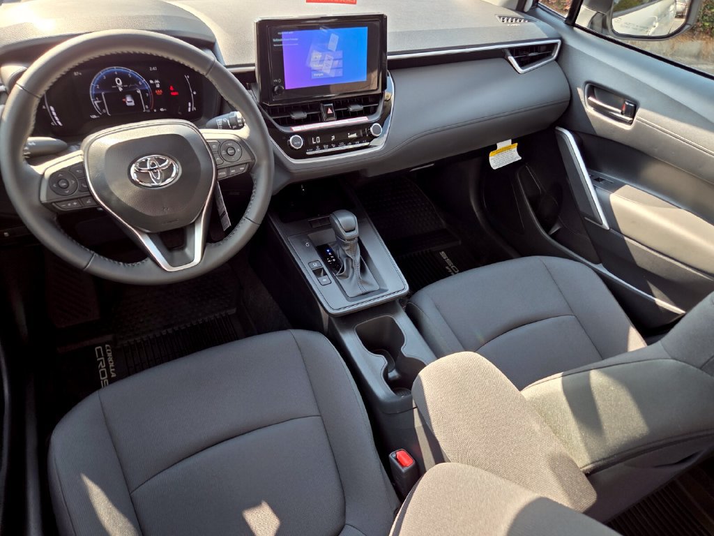 New 2026 Toyota Corolla Cross LE FWD image 8