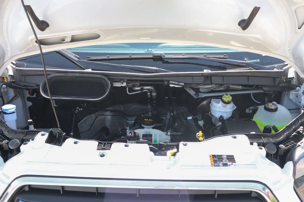 Used 2022 Ford E-Transit Medium Roof RWD image 15