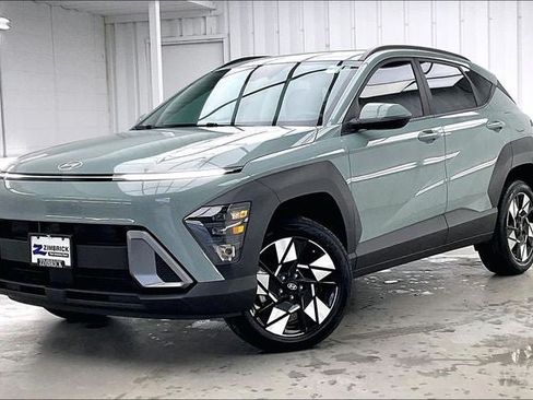 Certified 2024 Hyundai Kona SEL w/ Convenience Package AWD/4WD image 2