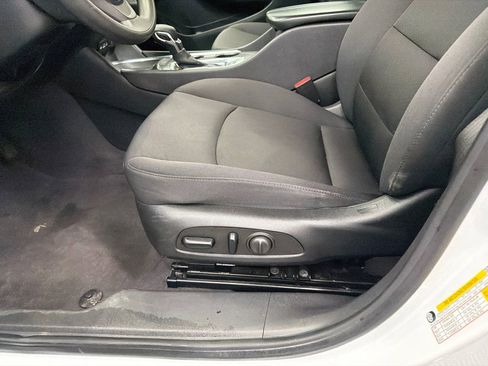 Used 2023 Chevrolet Malibu LT image 10