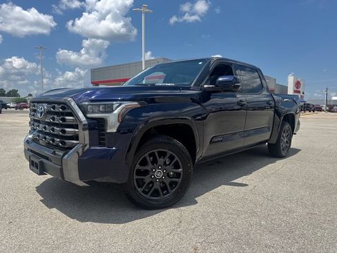 Used 2023 Toyota Tundra Platinum AWD/4WD image 1