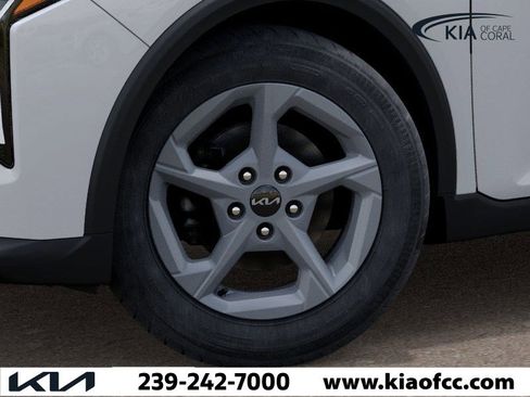 New 2025 Kia K4 LXS image 9
