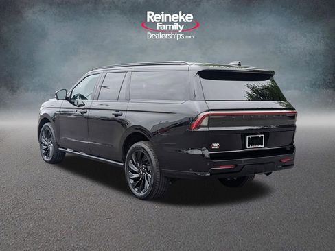Used 2025 Lincoln Navigator L Reserve AWD/4WD image 8