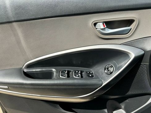 Used 2017 Hyundai Santa Fe Sport FWD image 33