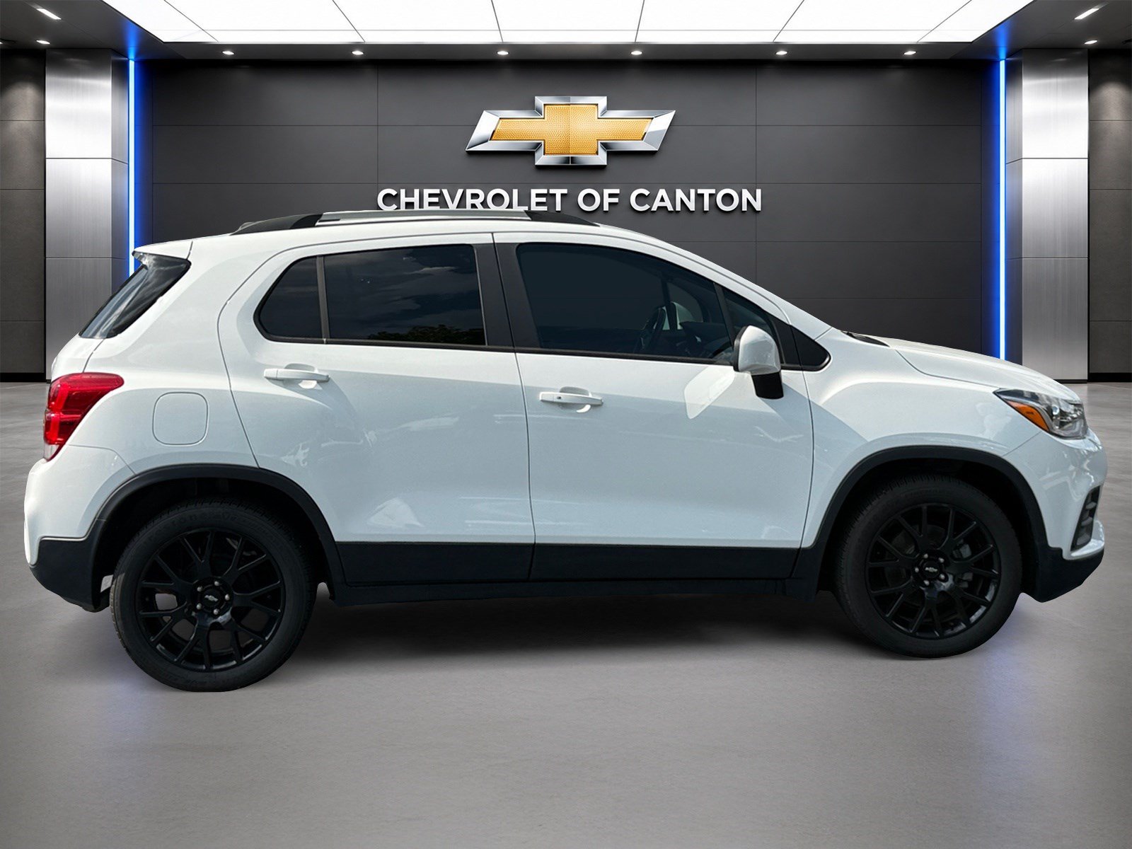 Used 2022 Chevrolet Trax LT w/ Sport Edition FWD image 4