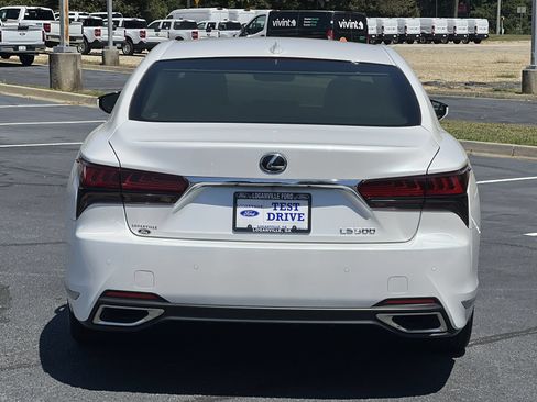 Used 2024 Lexus LS 500 RWD image 26
