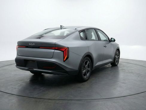 Used 2025 Kia K4 FWD image 9