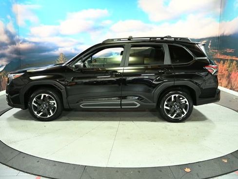 Used 2025 Subaru Forester Limited image 5