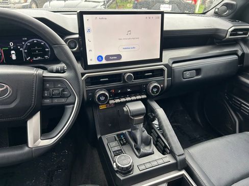 Certified 2025 Toyota 4Runner Limited AWD/4WD image 17