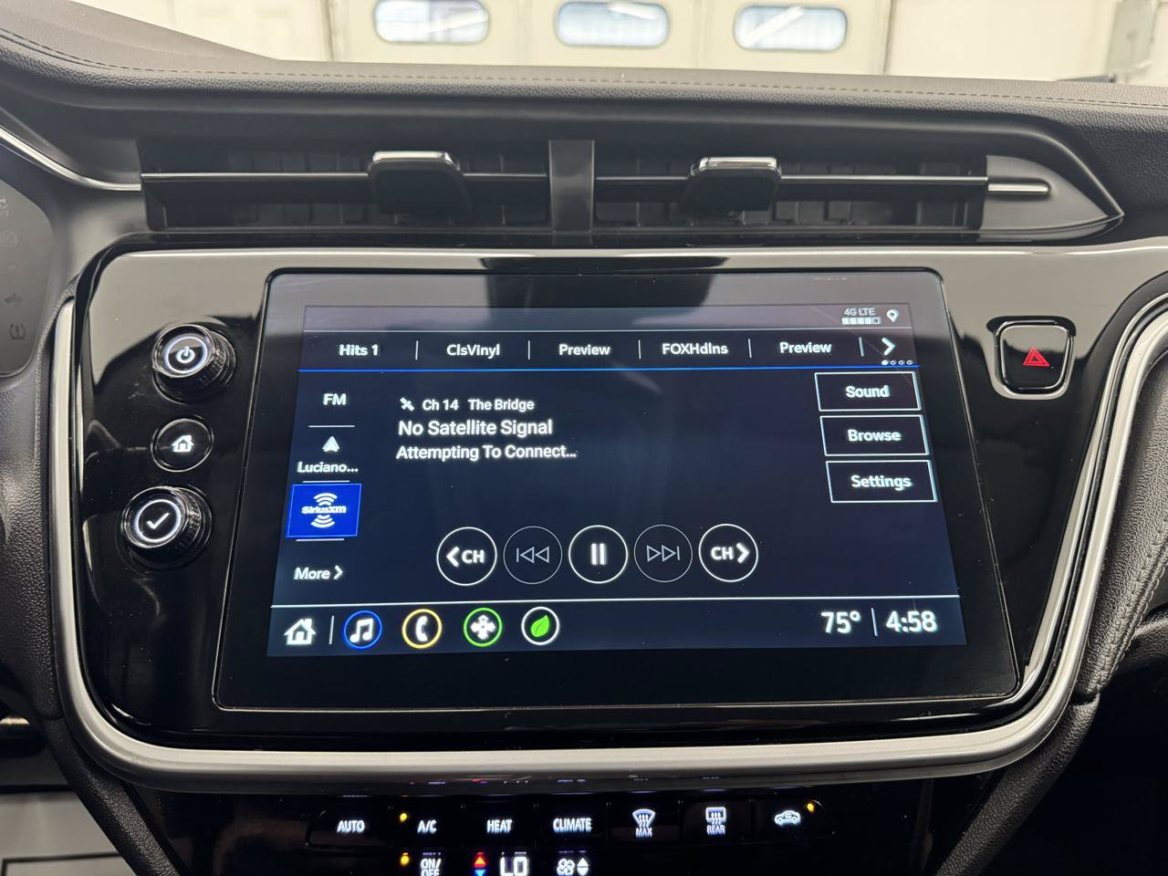 Used 2023 Chevrolet Bolt EUV LT FWD image 32