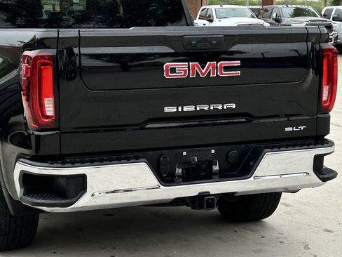 Used 2025 GMC Sierra 1500 SLT image 6