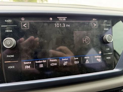 Used 2022 Volkswagen Taos SE FWD image 20