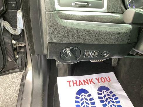 Used 2021 Chrysler 300 Touring w/ Sport Appearance Package image 12