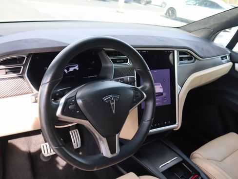 Used 2016 Tesla Model X Performance image 21