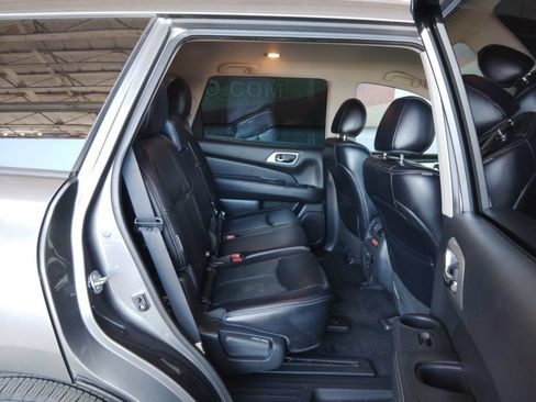 Used 2019 Nissan Pathfinder SL AWD/4WD image 15
