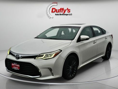 Used 2016 Toyota Avalon Touring image 14