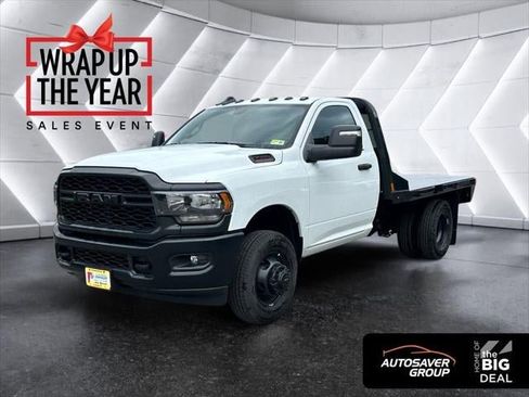 New 2024 RAM 3500 Tradesman image 18