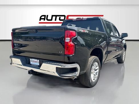 Used 2025 Chevrolet Silverado 1500 LT AWD/4WD image 7