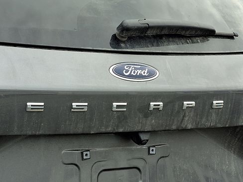 Used 2024 Ford Escape Active image 10