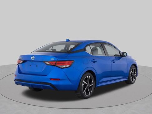 Used 2025 Nissan Sentra SV FWD image 3