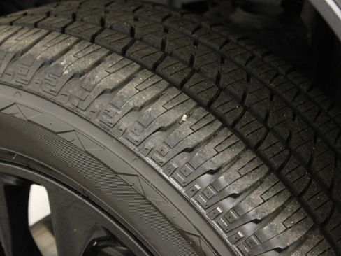 Used 2022 Jeep Wrangler Unlimited Sahara w/ Cold Weather Group image 10