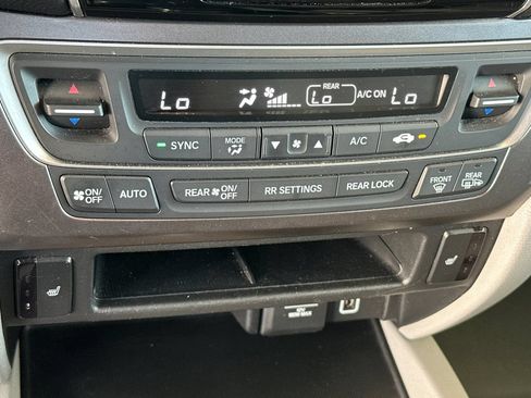Used 2019 Honda Pilot EX image 24