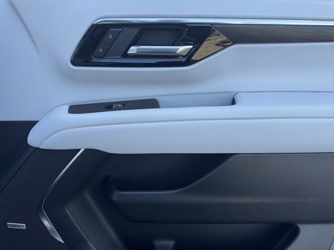 New 2026 Chevrolet Tahoe Premier AWD/4WD image 27