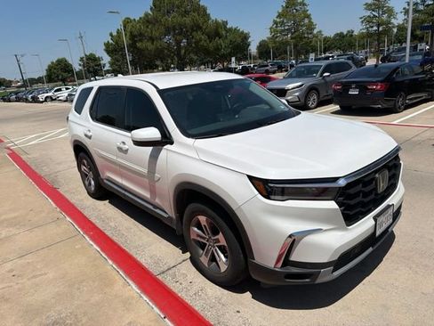 Used 2023 Honda Pilot EX-L image 3