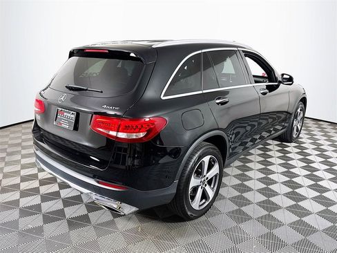 Used 2019 Mercedes-Benz GLC 300 4MATIC image 7