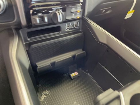 New 2022 RAM 1500 Big Horn image 38