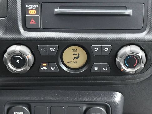 Used 2014 Honda Ridgeline Sport image 19