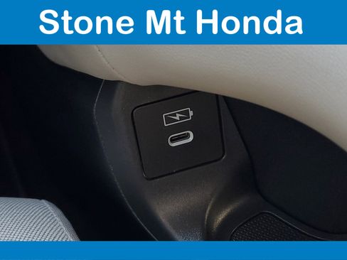 Used 2025 Honda HR-V LX image 31