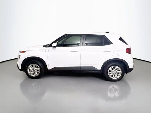 Used 2021 Hyundai Venue SE FWD image 6