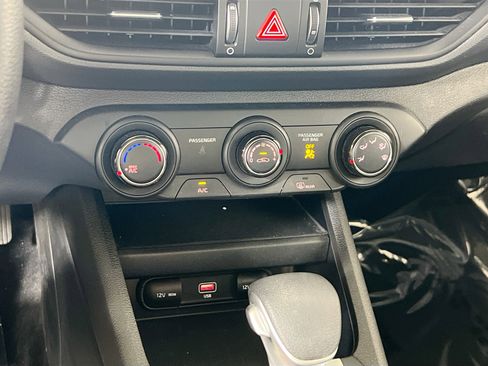 Used 2023 Kia Forte LXS w/ LXS Technology Package FWD image 15